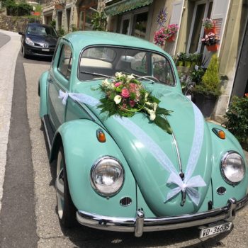 Pont_de_chailly_fleurs_voiture_decoration_florale_mariage_coccinelle_vw_1