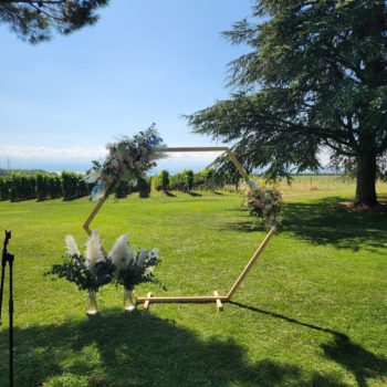 domaine_la_capitaine_gland_pont_de_chailly_fleus_arche_fleurs_mariage_pampa_1