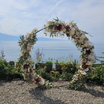 maison_buttin_de_loës_grandvaux_arche_florale_mariage_pont_de_chailly_fleurs_1