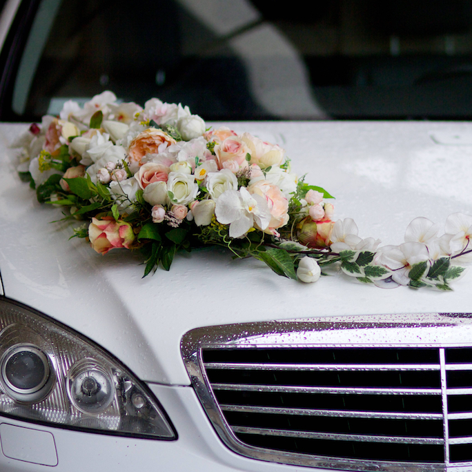 Car floral decoration, Pont de Chailly Fleurs